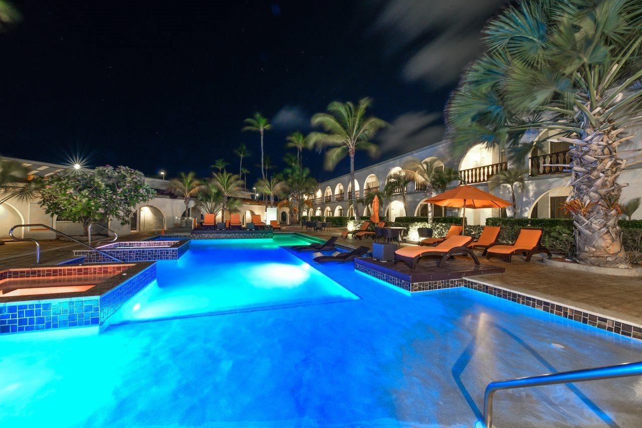 Talk Of The Town Beach Hotel & Beach Club By Gh Hoteles Ораньестад Экстерьер фото